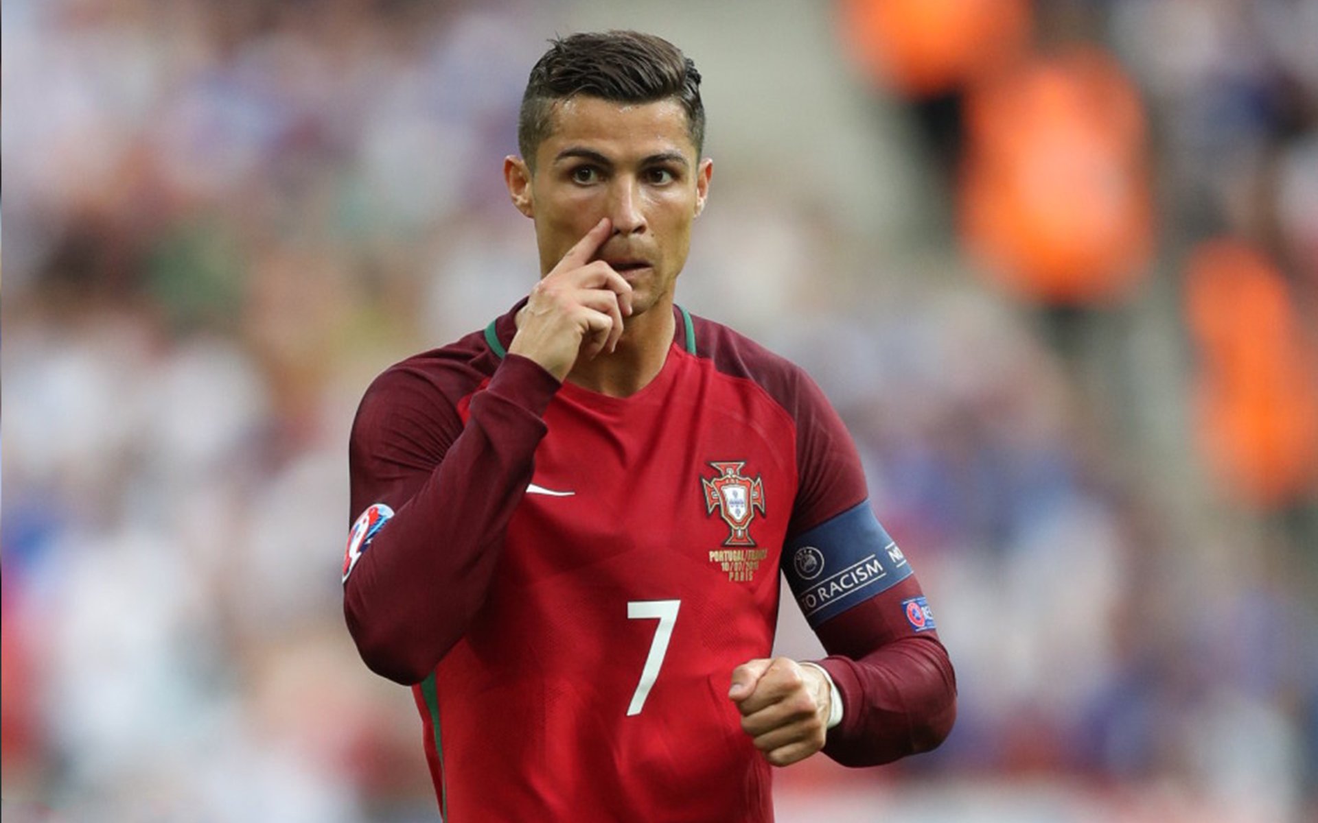 “水上芭蕾与游泳较量：2025世界游泳锦标赛掀起观赛热潮”