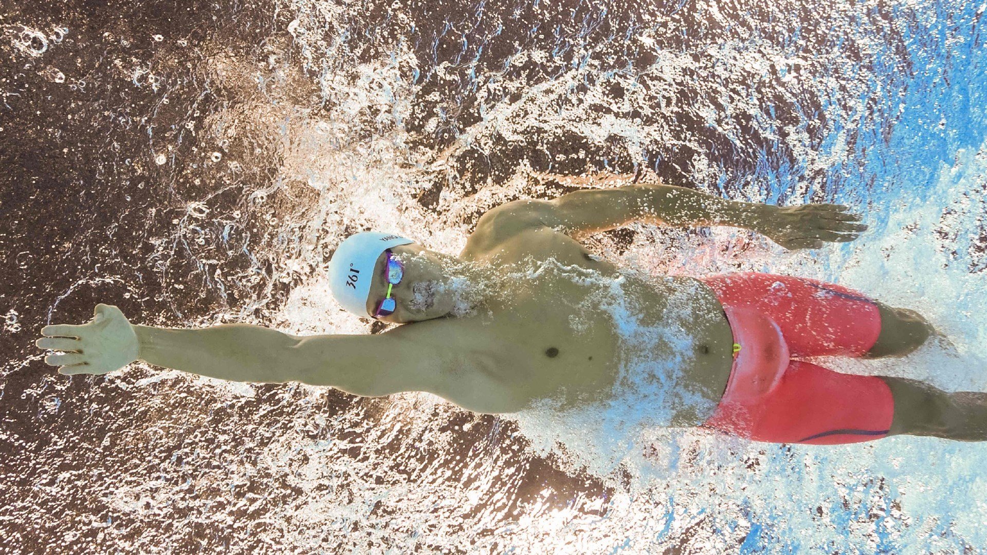 中国男篮内部对抗赛激烈 教练组现场指导，中国男篮教教